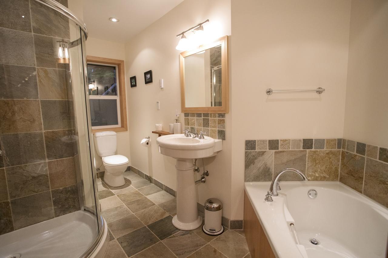 Chesterman Hideaway Otel Tofino Dış mekan fotoğraf
