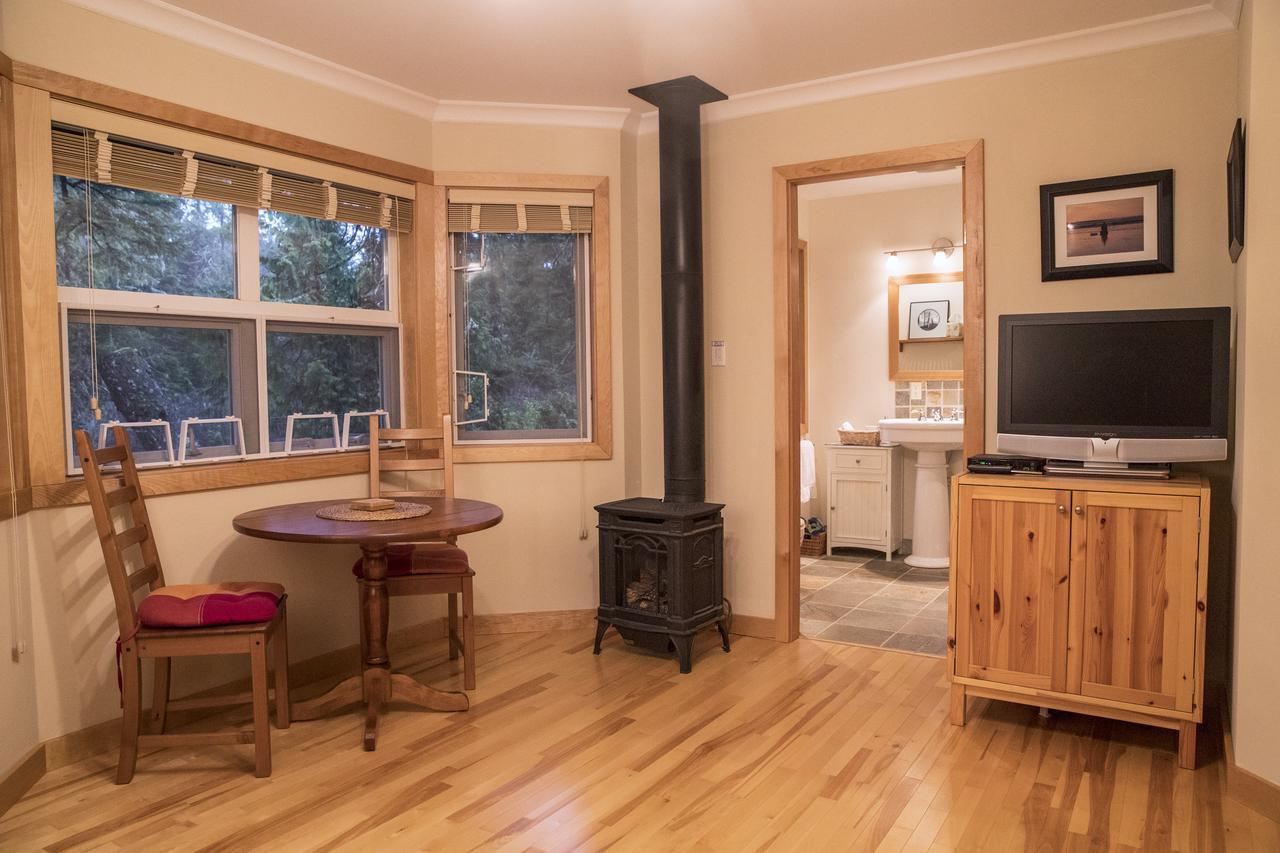 Chesterman Hideaway Otel Tofino Dış mekan fotoğraf